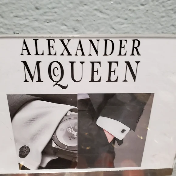 ALEXANDER MCQUEEN - Picture 2 of 10